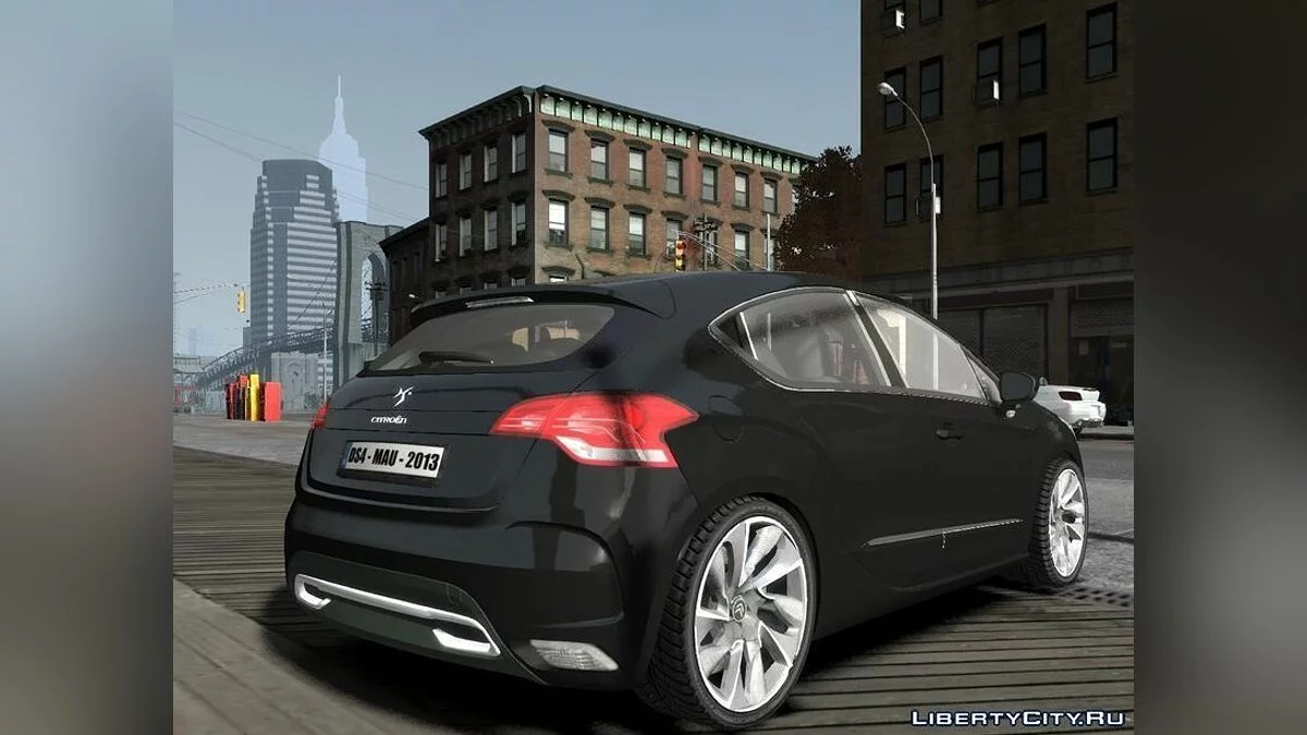 Citroën DS4 2012 vs 1.0 / GTA 4