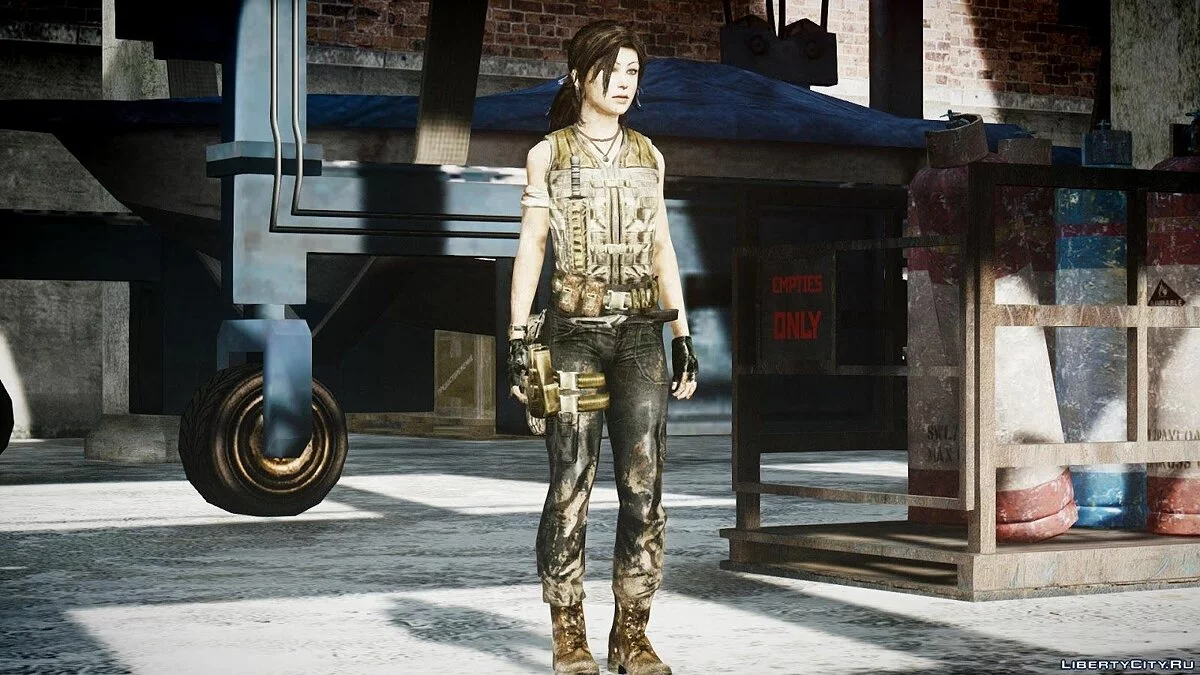 Lara Croft Guerilla / GTA 4