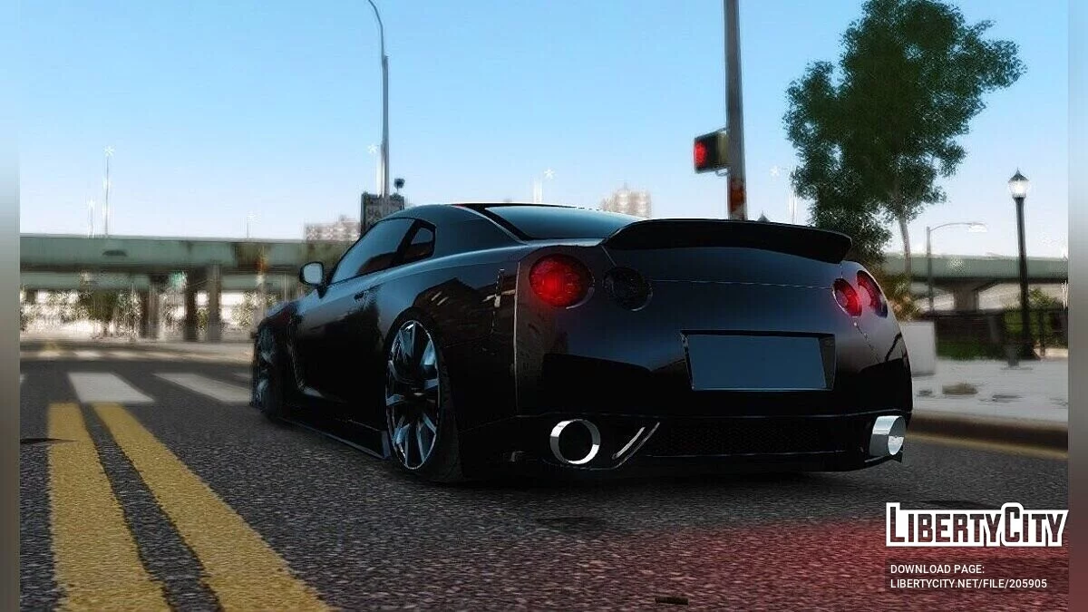 Nissan GT-R / GTA 4