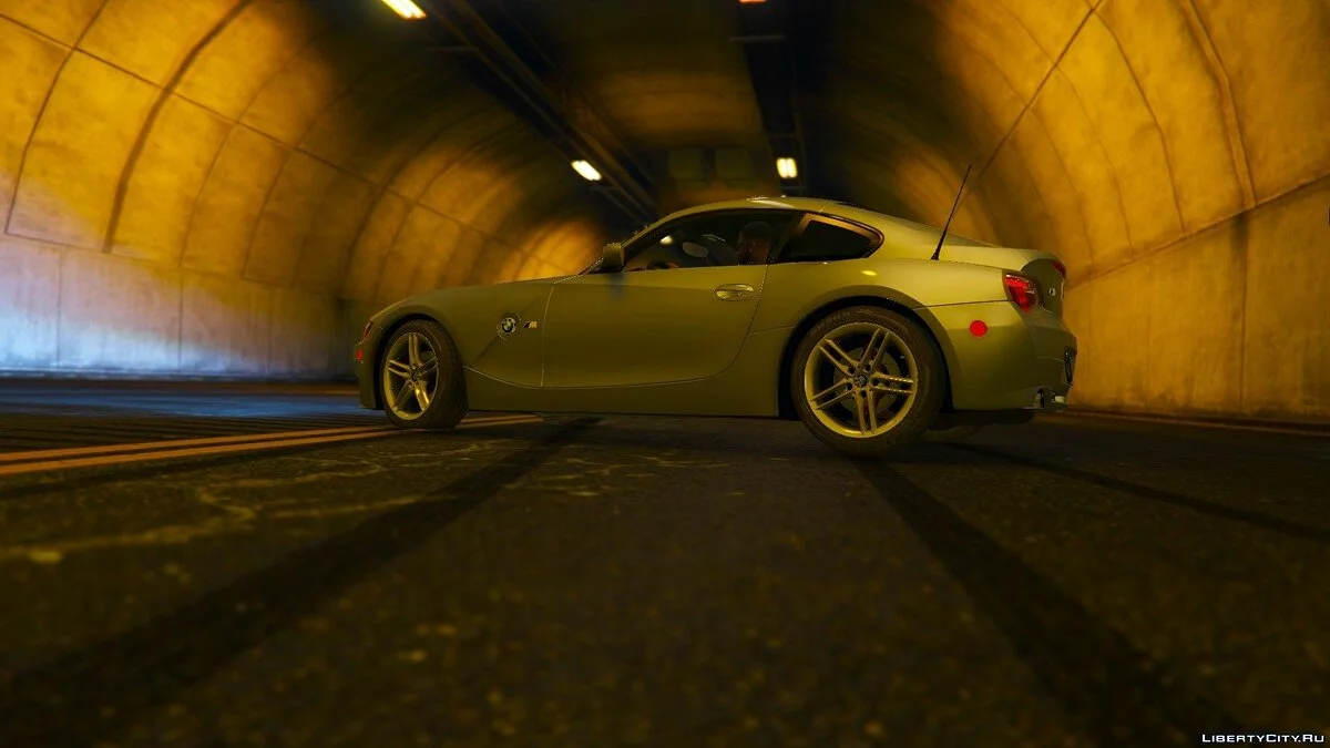 BMW Z4M Coupe 2008 / GTA 5