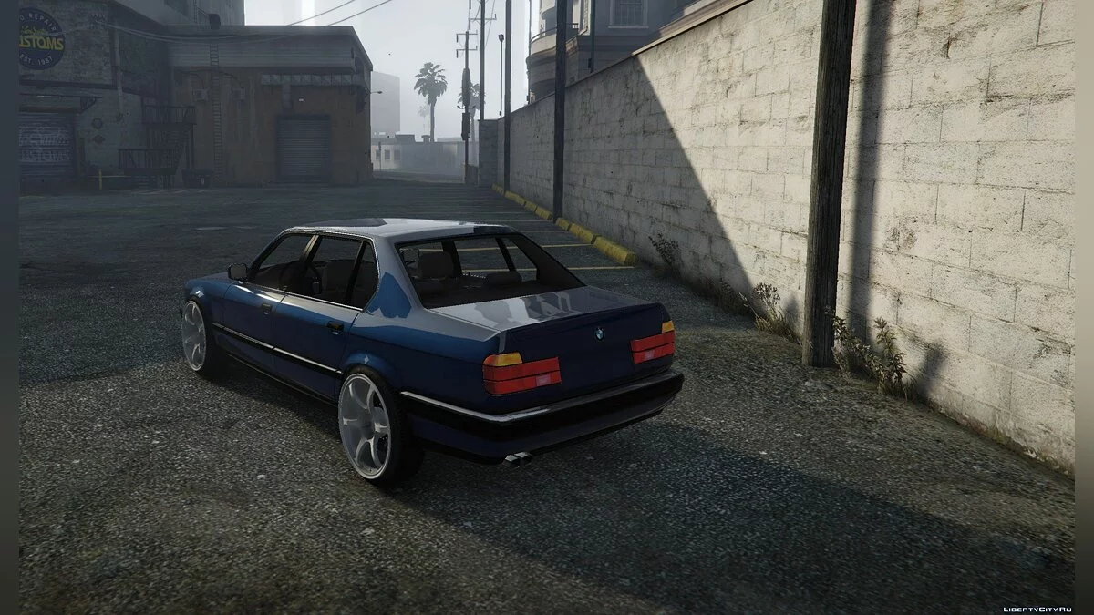 BMW 7 Series (E32) 1.0 / GTA 5