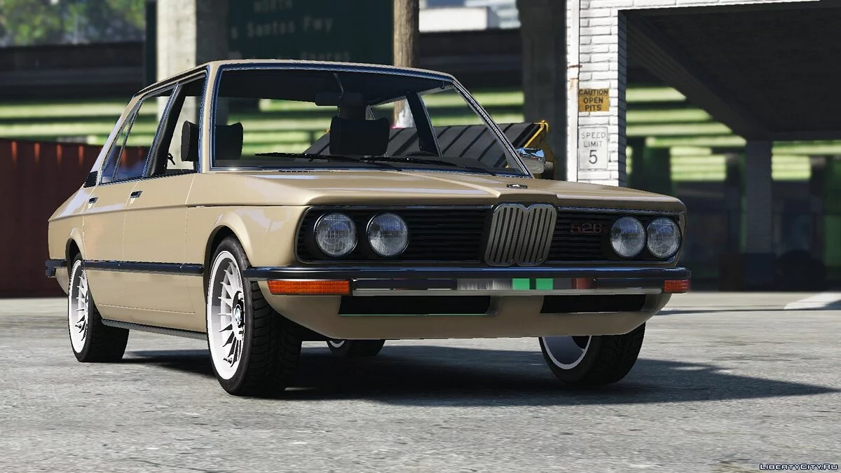 BMW E12 528I 3.0 / GTA 5