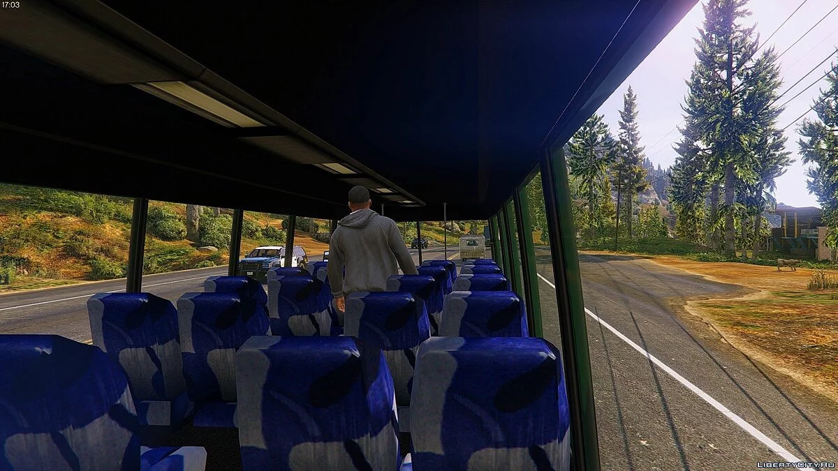 Coach bus with enterable interior / GTA 5