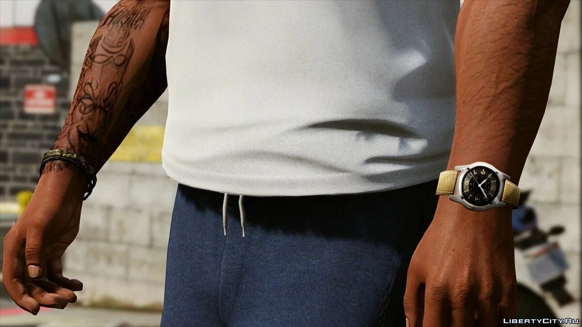 Hamilton Khaki Field Officers Timepiece / GTA 5