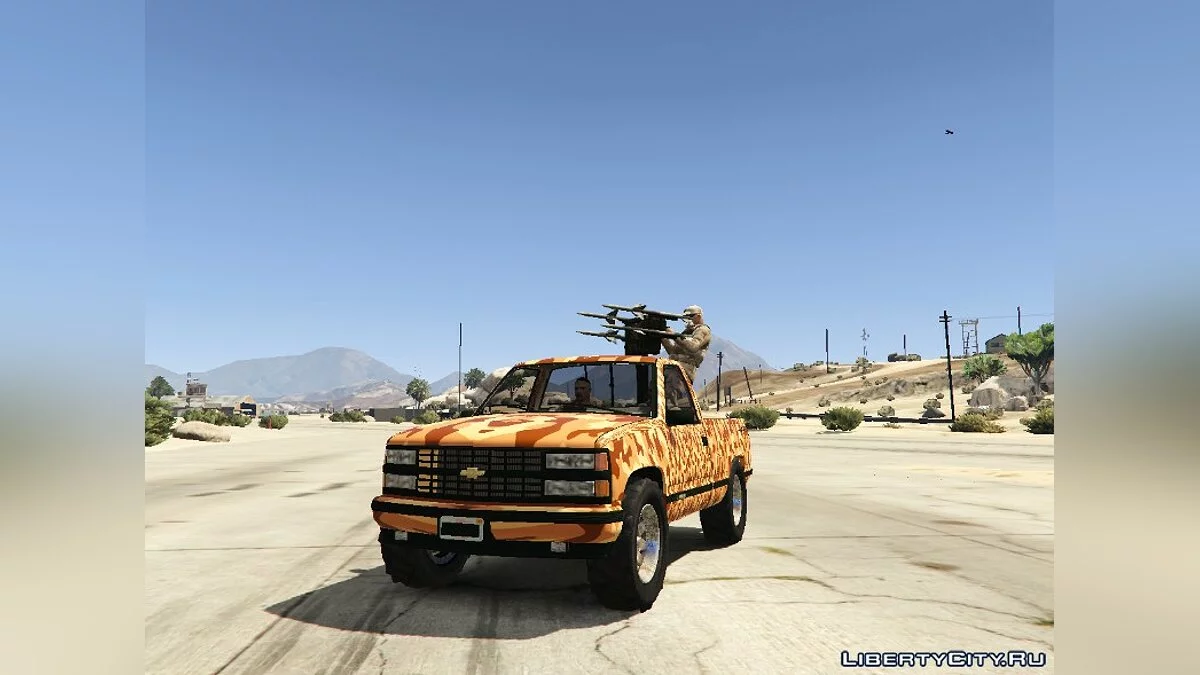 Chevrolet Silverado 1990 With Anti Aircraft Missile [Replace] 1 / GTA 5