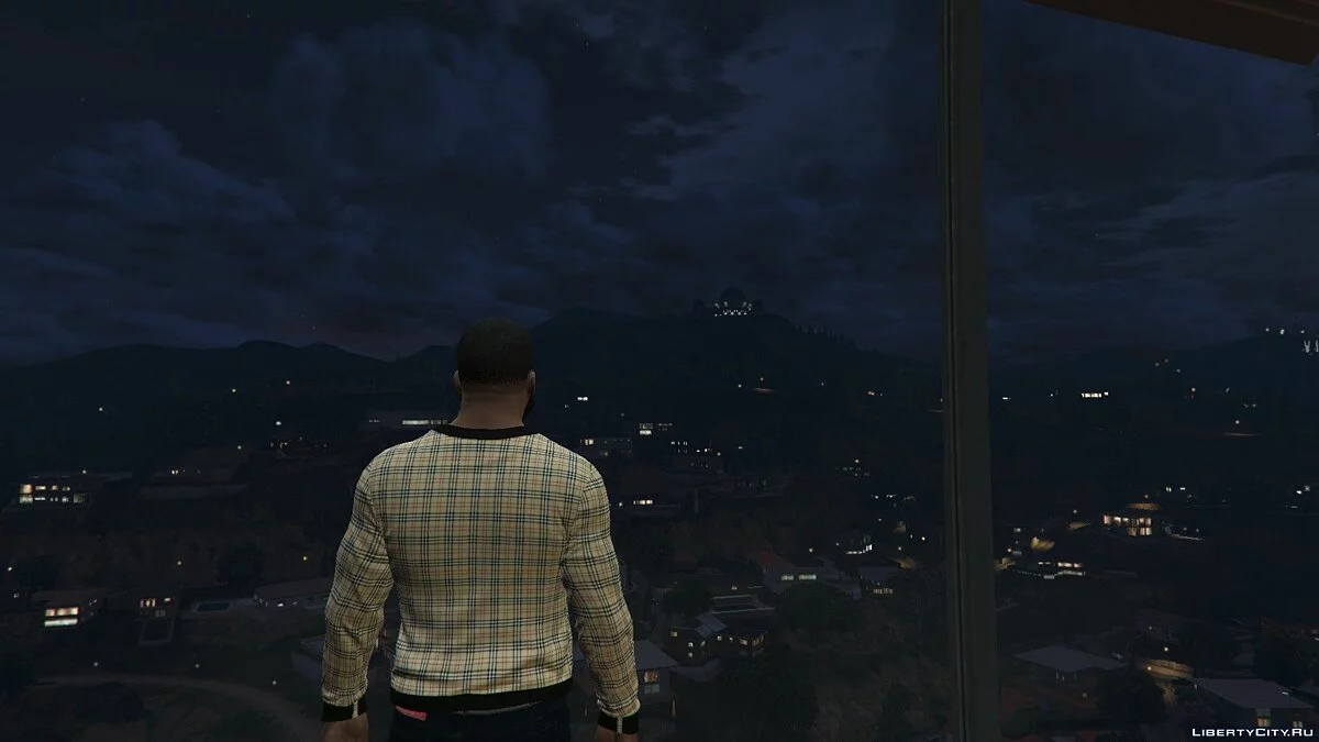 Burberry свитер / GTA 5