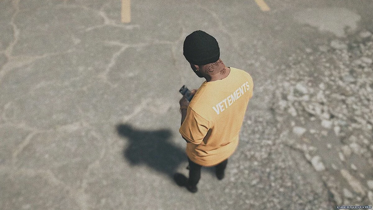 Футболка Vetements / GTA 5