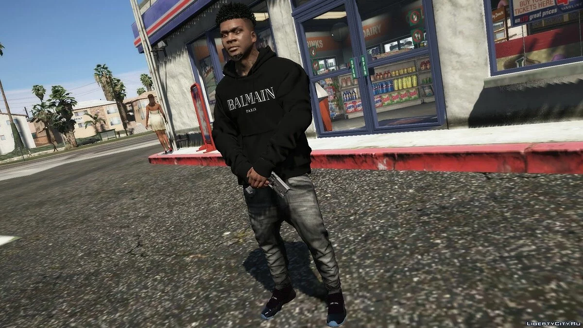 Худи Balmain / GTA 5