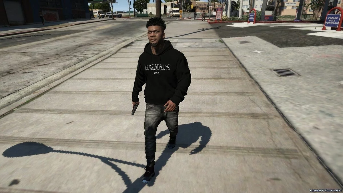 Худи Balmain / GTA 5