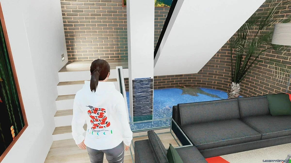 Толстовки от Gucci для Женщин  / GTA 5