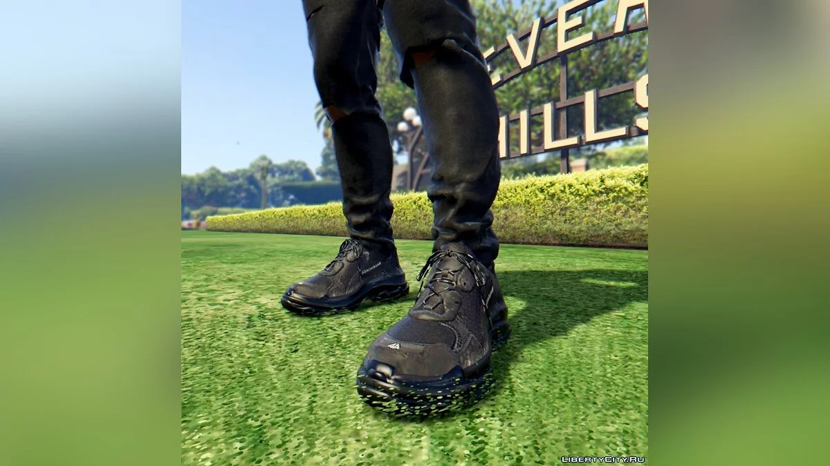 Balenciaga Triple S - 8 Color Retexture 1.0 / GTA 5