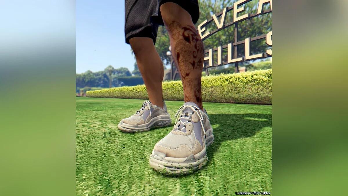 Balenciaga Triple S - 8 Color Retexture 1.0 / GTA 5