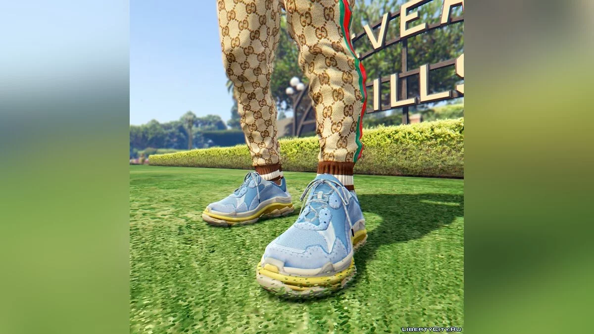 Balenciaga Triple S - 8 Color Retexture 1.0 / GTA 5