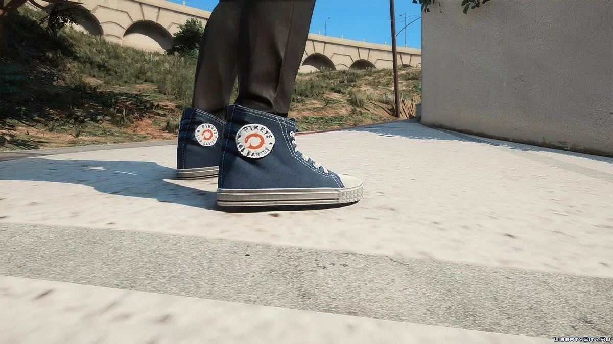 Download Sneakers Converse for a female character for GTA 5