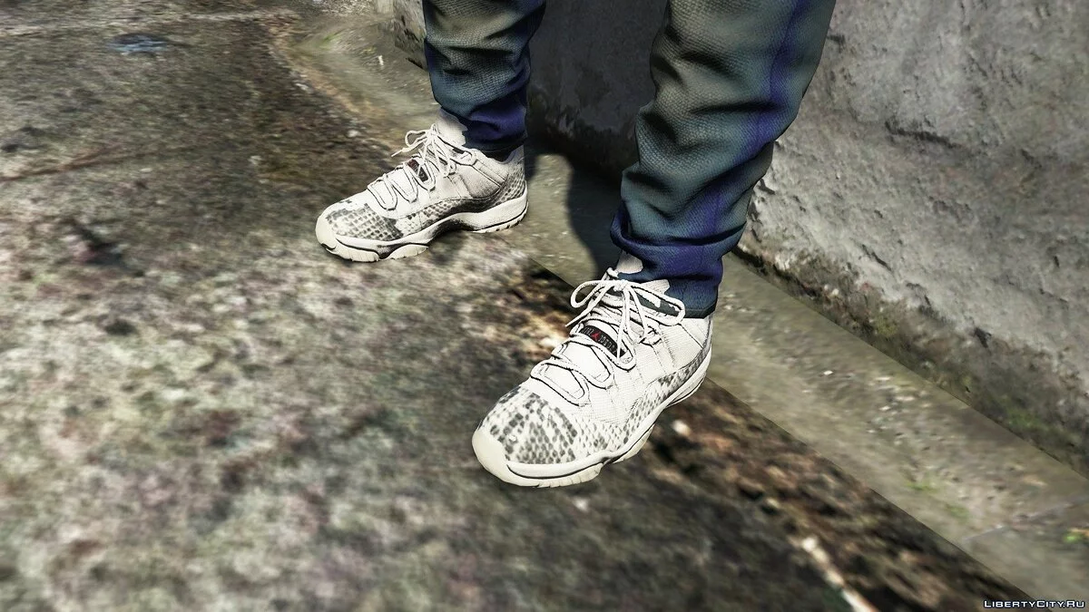 Jordan 11 Low Snakeskin Light Bone / GTA 5