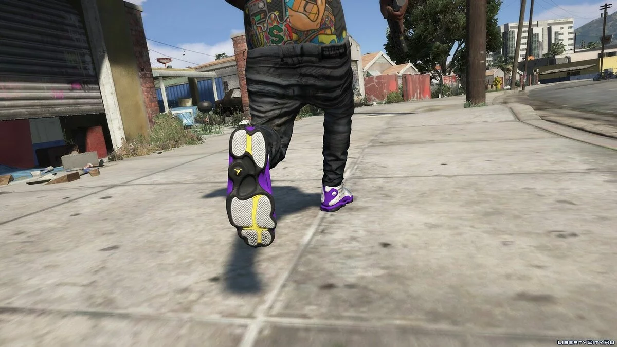 Jordan 13 Retro Lakers / GTA 5