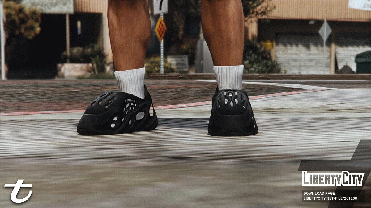 Yeezy Foam Runners / GTA 5