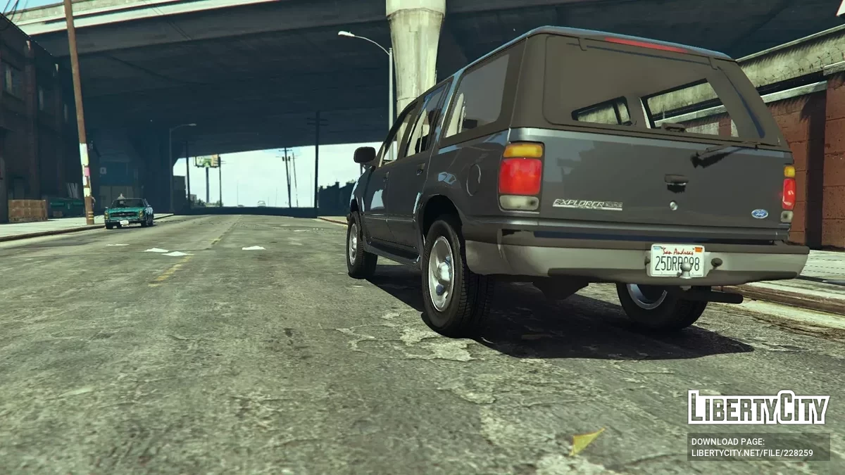 Ford Explorer XLT 1995 v1.0 / GTA 5