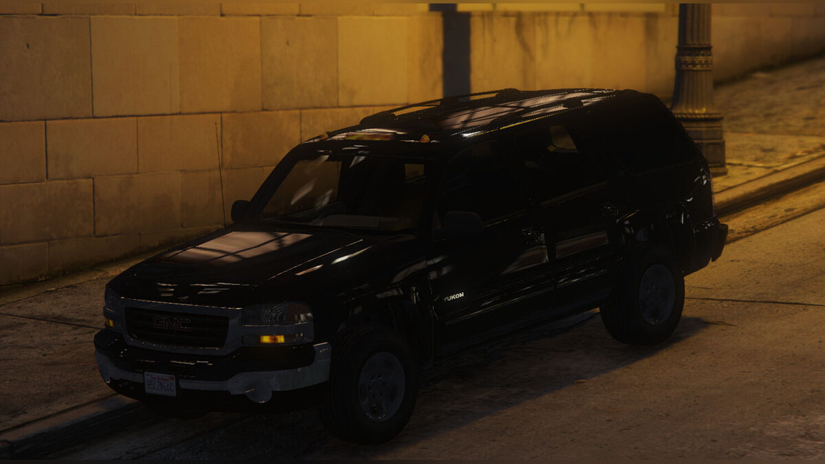 Скачать GMC YUKON + SUBURBAN 2006 v1.0 для GTA 5