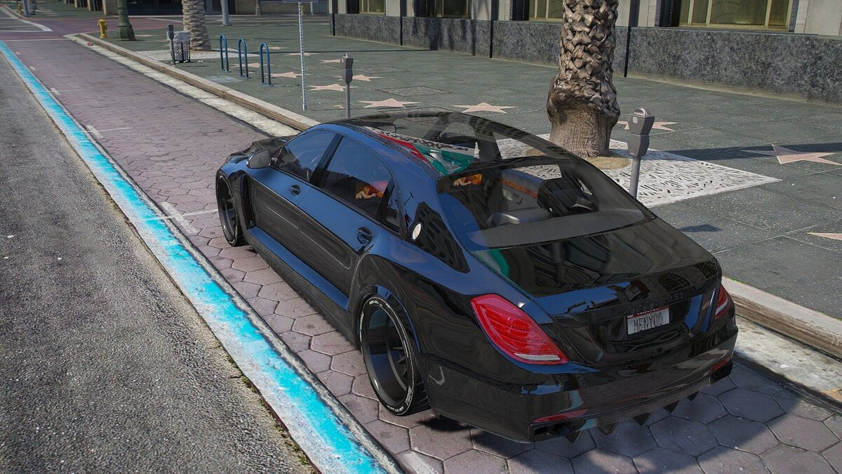 Скачать Maybach Emperor Custom для GTA 5