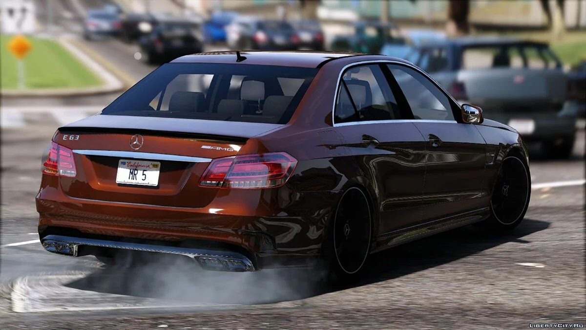 Mercedes-Benz E63 AMG 1.0 / GTA 5