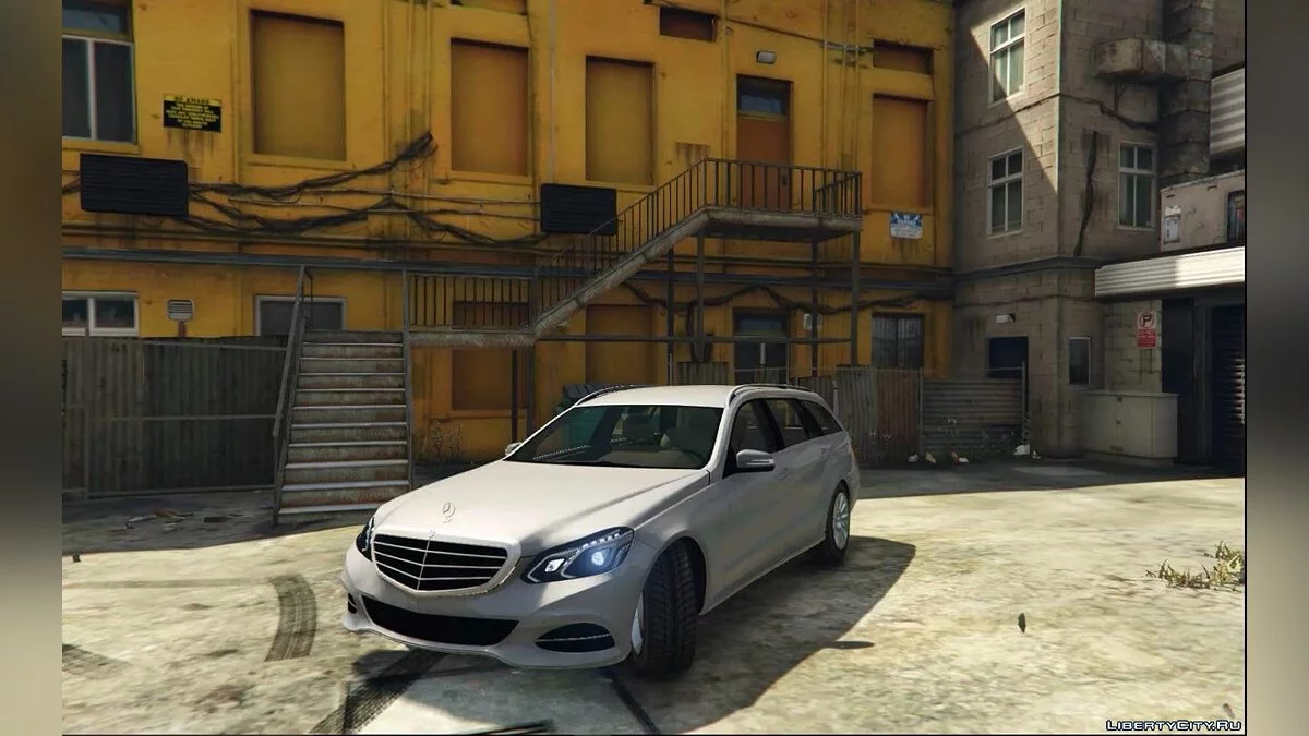 2015 Mercedes-Benz E Klasse T-Modell (Estate) / GTA 5