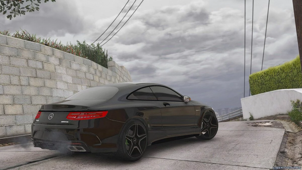 Mercedes-Benz AMG S63 Coupe 1.0 / GTA 5