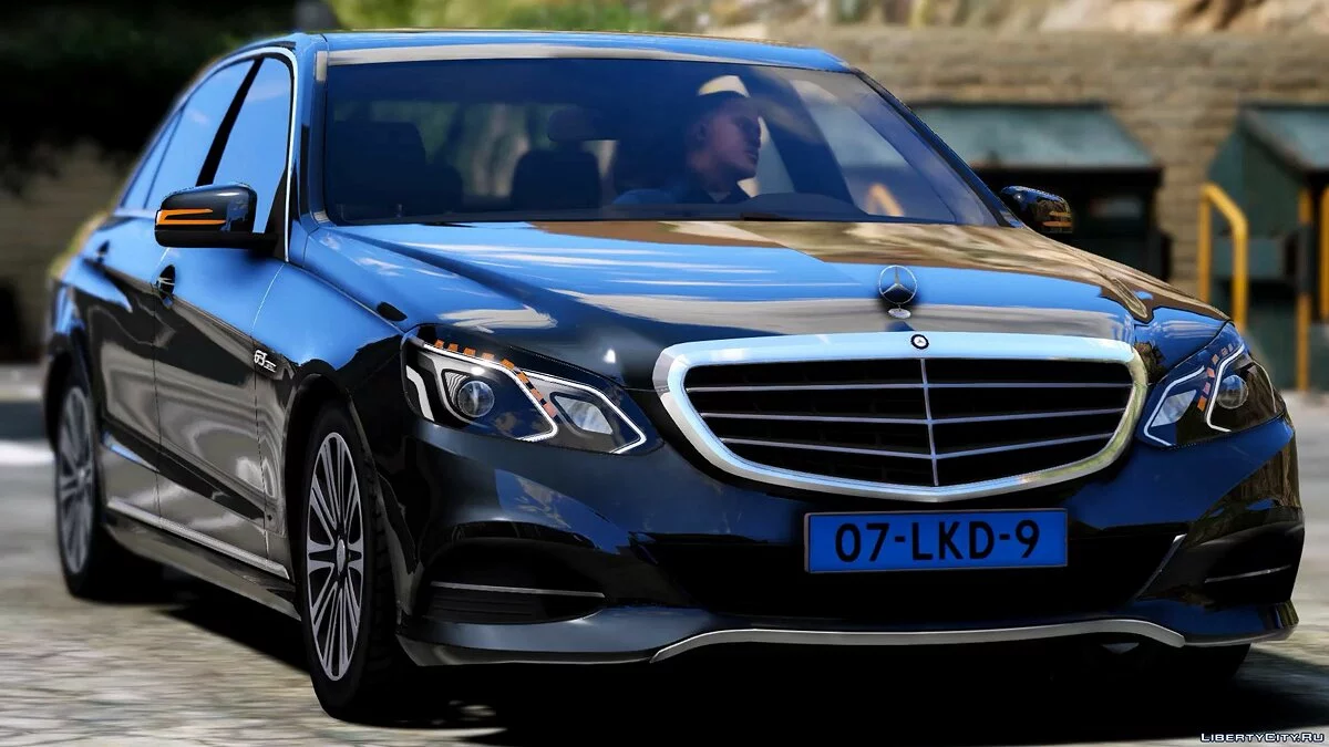 Mercedes-Benz E-Class 2014 Taxi EU Plates V1.0 / GTA 5