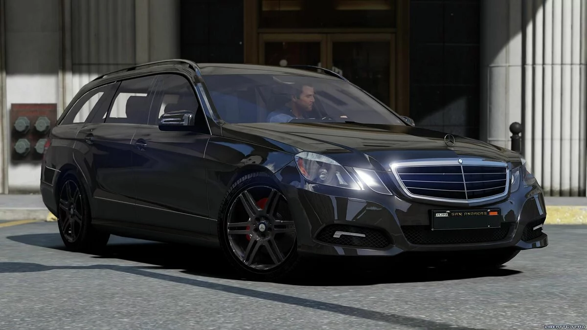 Mercedes-Benz E300 estate 1.0 / GTA 5
