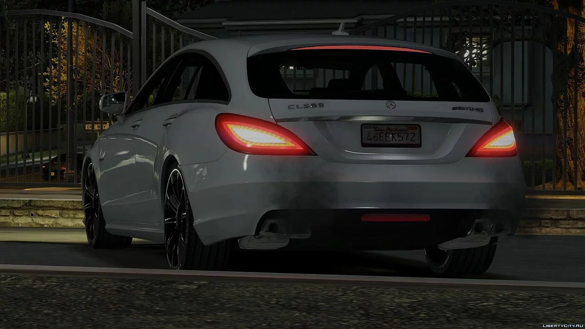 CLS63 ///AMG Shooting (Add-on) 1.0 / GTA 5