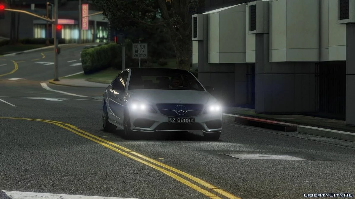 Mercedes-Benz E500 Coupe 2016 года / GTA 5
