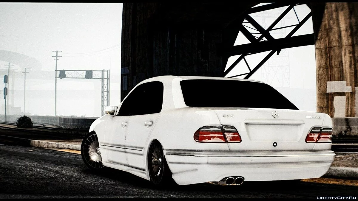 Mercedes-Benz E 55 AMG W210 / GTA 5
