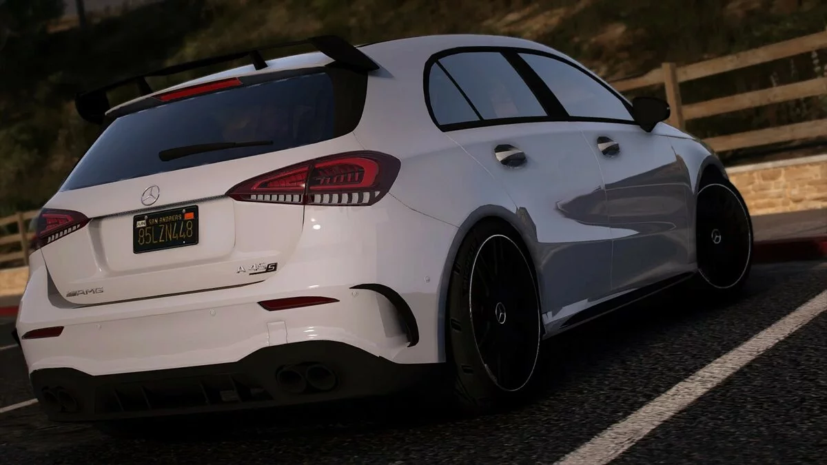 2021 Mercedes Benz A45 AMG v1.2 / GTA 5