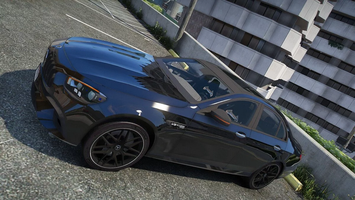 Mercedes-Benz E63 AMG / GTA 5