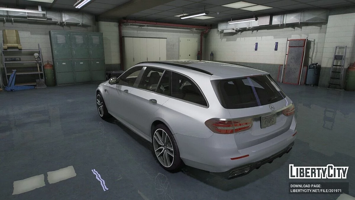 Mercedes-Benz E63 AMG Wagon / GTA 5