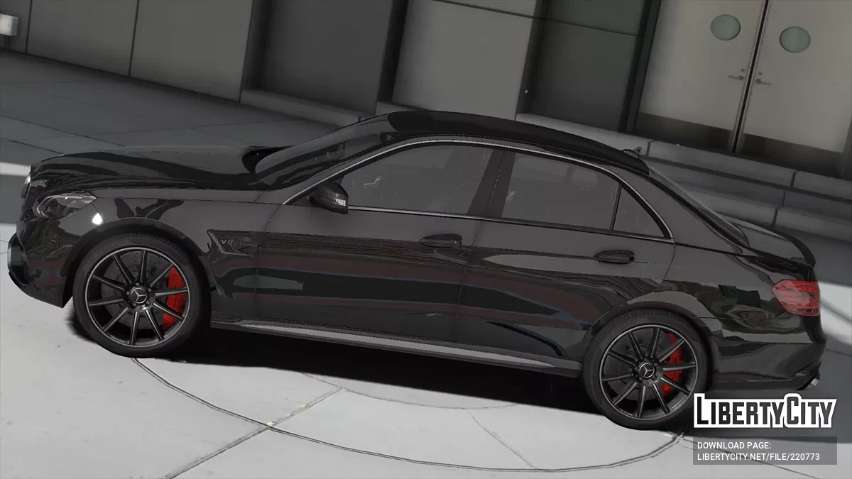 Mercedes-Benz E63AMG S 4matic Real Physics / GTA 5