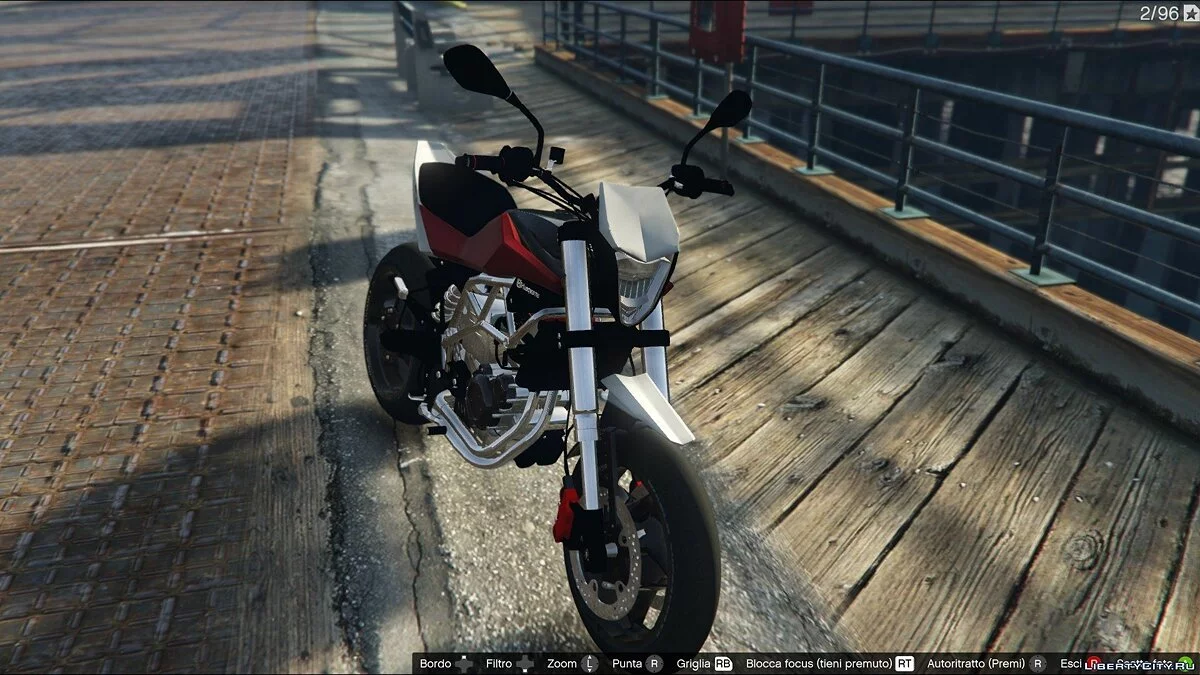 Husqvarna Nuda 900 / GTA 5