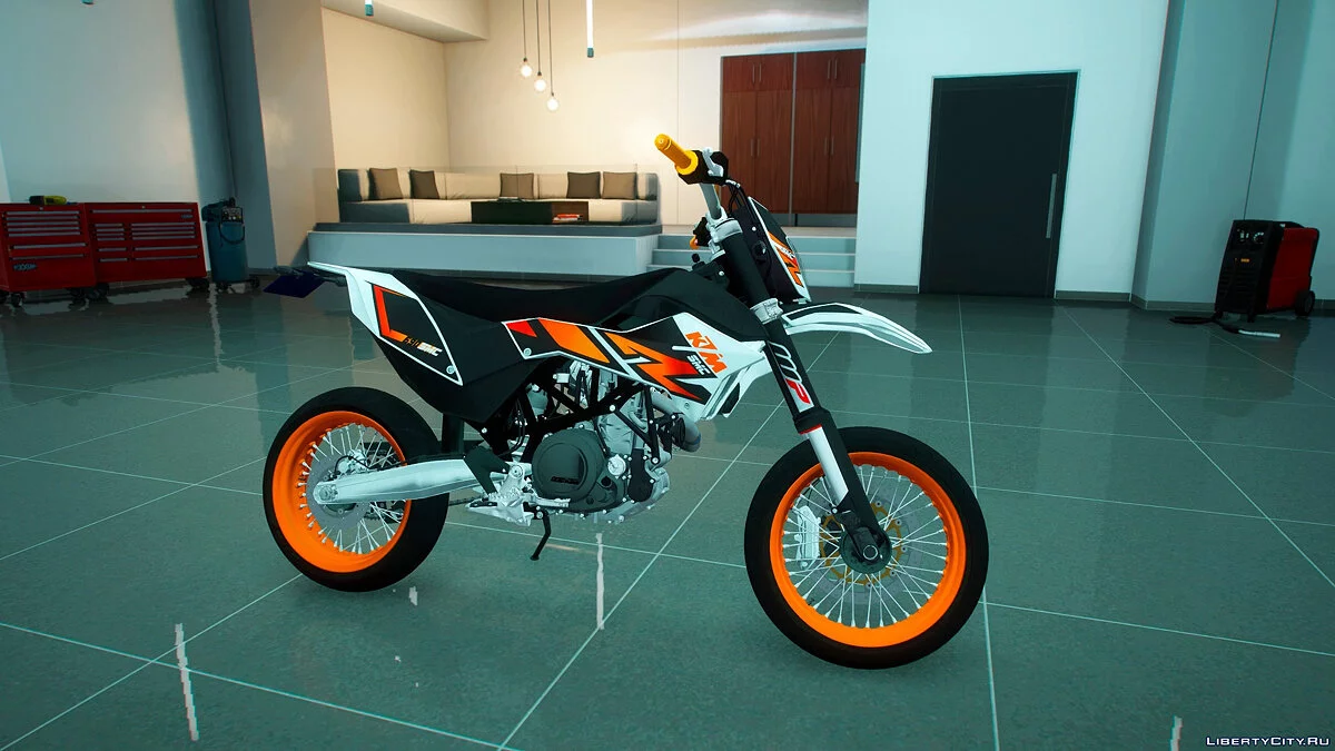 2017 KTM 690 SMC R  / GTA 5