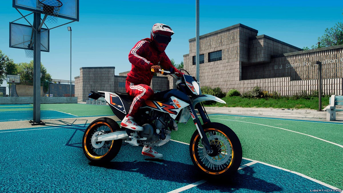 2017 KTM 690 SMC R  / GTA 5