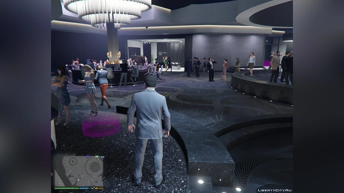 Посетители в казино Diamond  / GTA 5