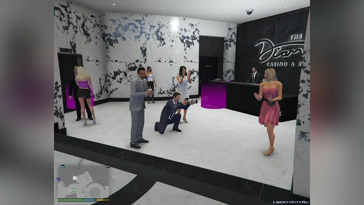 Посетители в казино Diamond  / GTA 5