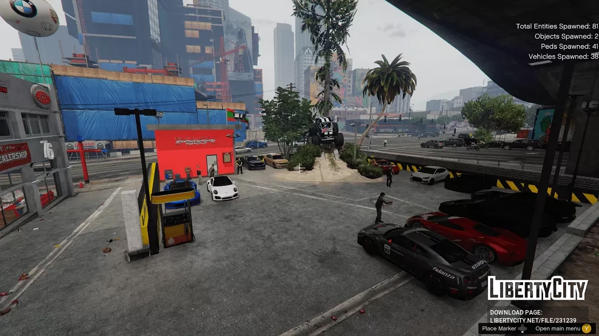 Автосалон в центре города v1.0 / GTA 5