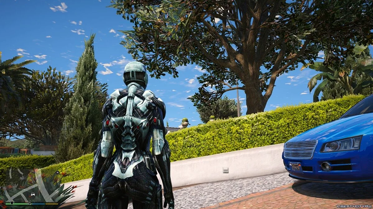 Woman Nanosuit form Crysis game / GTA 5