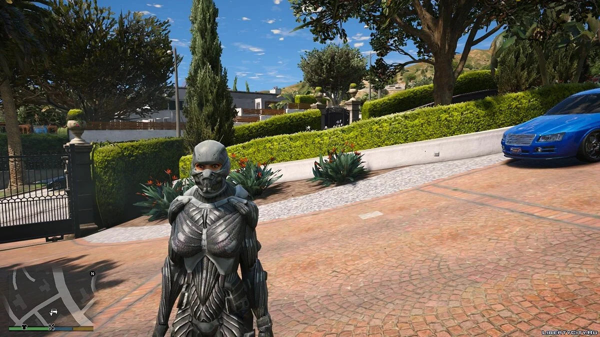 Woman Nanosuit form Crysis game / GTA 5
