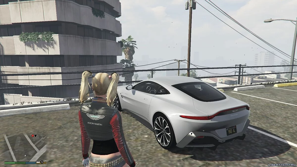 Aston Martin Outfit with leather hot-pants for Harley Quinn 1.0 / GTA 5
