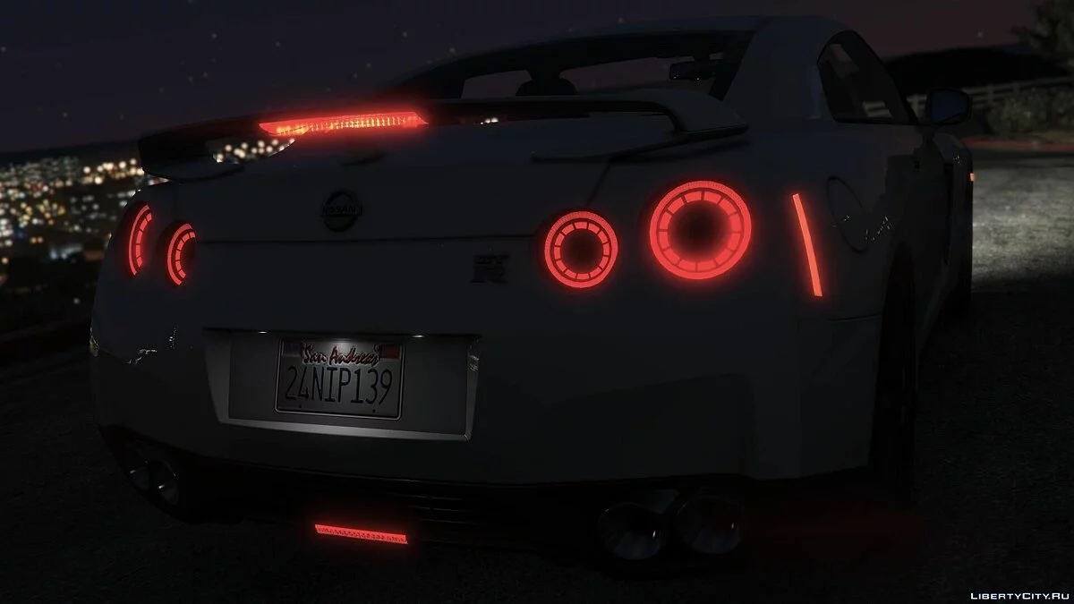 2015 Nissan GTR 2.0 / GTA 5