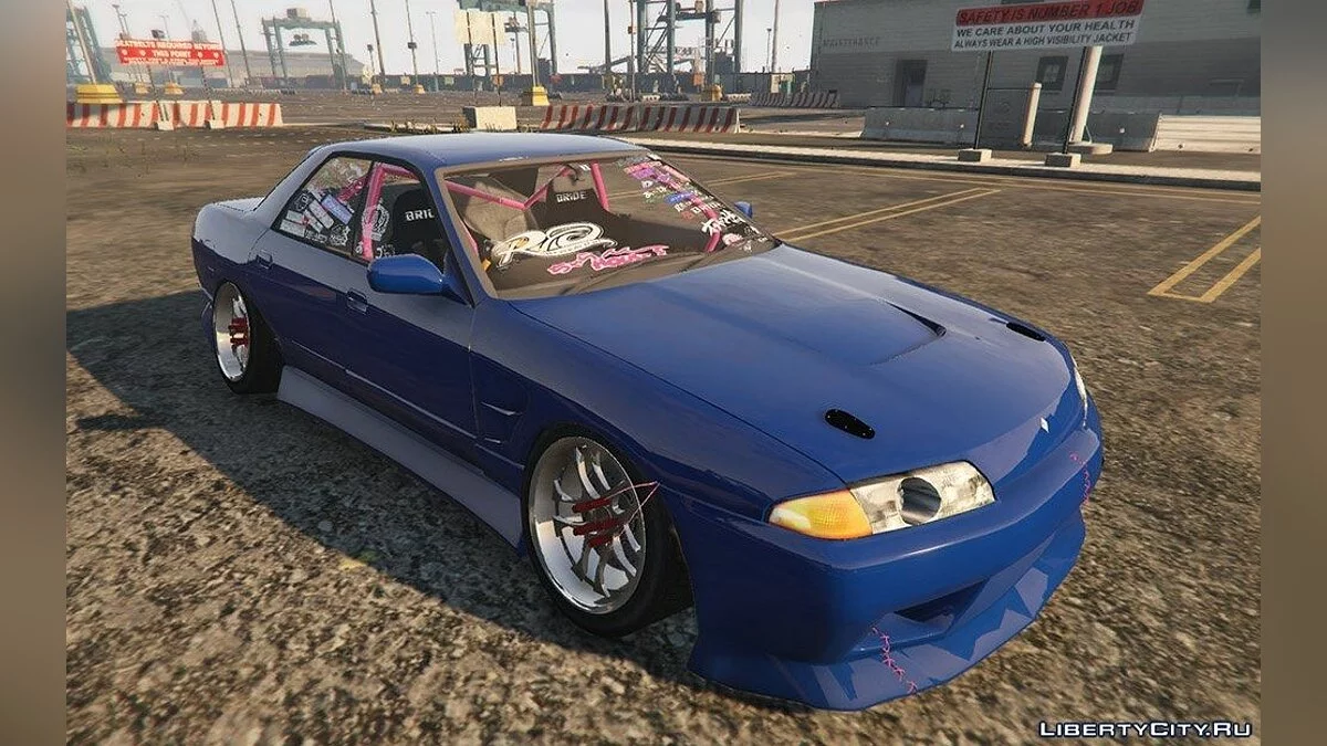 Nissan Skyline HCR32 4-Door Drift EditonNissan Skyline HCR32 4-Door Drift Editon / GTA 5