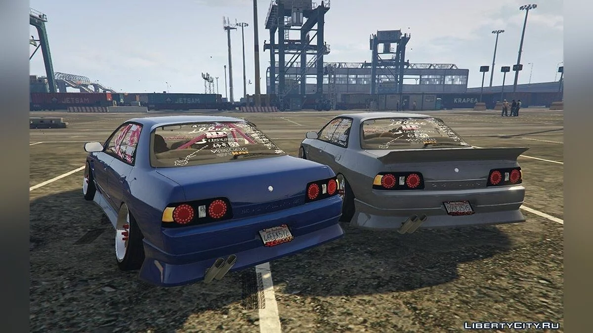 Nissan Skyline HCR32 4-Door Drift EditonNissan Skyline HCR32 4-Door Drift Editon / GTA 5