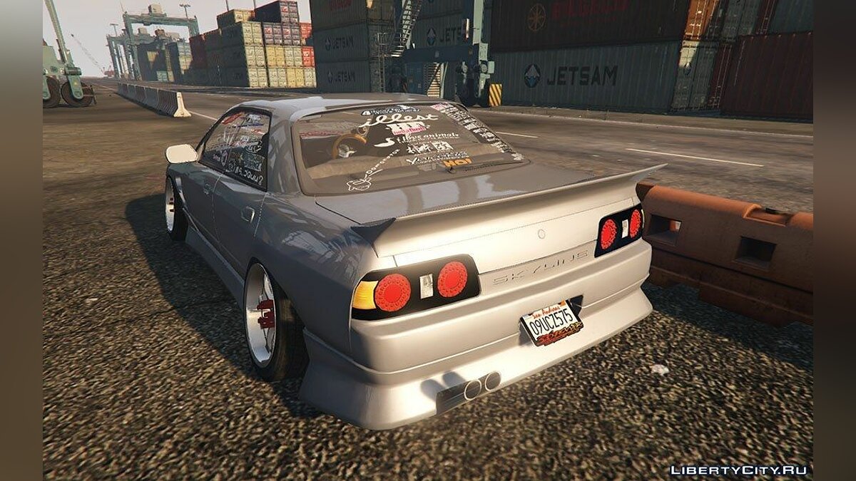 Скачать Nissan Skyline HCR32 4-Door Drift EditonNissan Skyline HCR32 4-Door  Drift Editon для GTA 5