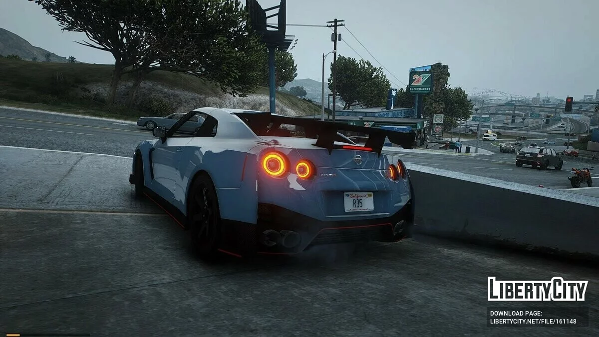 2017 Nissan GT-R R35 Premium / GTA 5